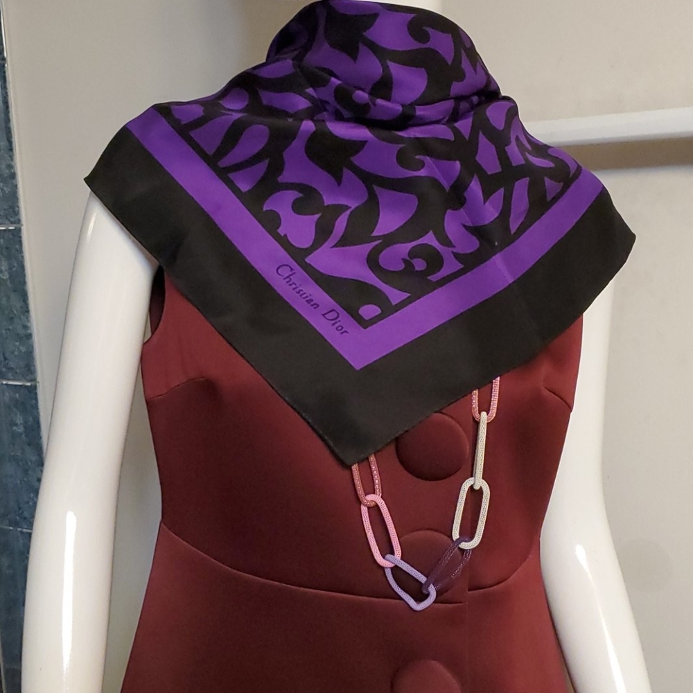 Christian Dior Ladies Slik Scarf. - Picture 4 of 16
